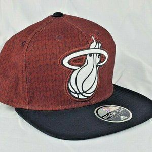 MIAMI HEAT SNAP BACK HAT Mens  ADIDAS NBA